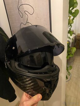 Karbónová prilba na motorku - 3