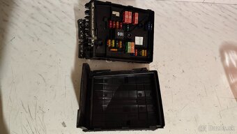 Poistková skriňa Škoda Superb 2 - 3