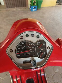 Piaggio Vespa 300gts - 3