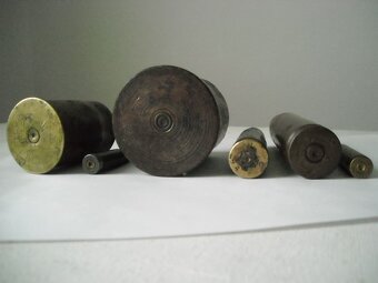 Staré nábojnice,vojenské gombíky a iné - 3