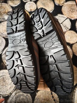 PRACOVNÁ OBUV 42, 43 - 3