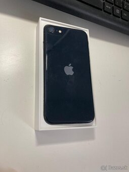 iPhone SE (2022) 128GB – Midnight (Čierna) - 3