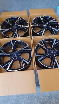 5x112 R18 RS5 (čierno-leštené) - 3