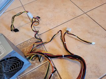 zdroj FSP Fortron 350W, model ATX-350PNF - 3