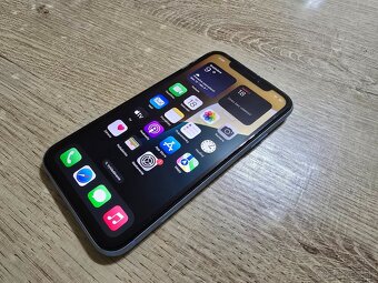 Iphone XR plnefunkcny ma len bezne znamky pouzivania telefon - 3