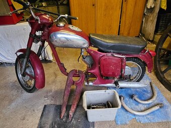 Jawa 250 - 3