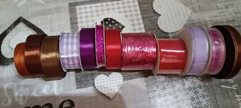 Viac ako 60ks stuh + zdarma nove dekoracne predmety - 3