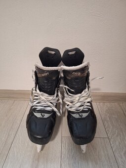 Korčule Bauer Shadow 10 fit1 - 3