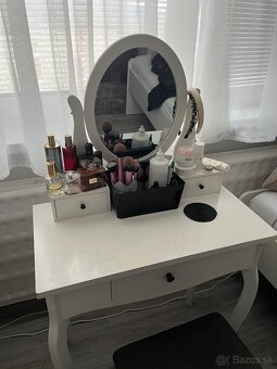 Písací stolík spolu s kozmetickým stolíkom - 3