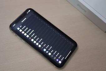 Apple iPhone 11 64GB - 3