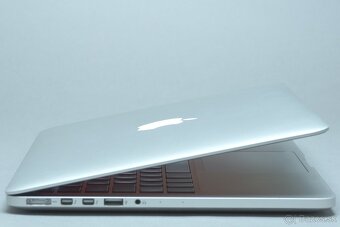 ZÁRUKA/Macbook Pro 13.3"/I5 2.6GHZ/8GB RAM/256GB SSD/CZ - 3