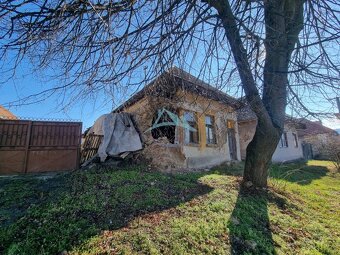 Rodinný dom, stavebný pozemk na predaj v lokalite Šahy časť - 3
