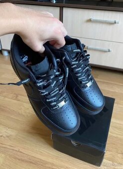 Nike Air Force 1 Supreme - 3