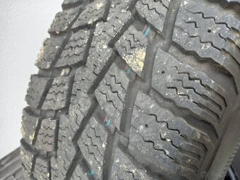 Pneu 265/70 R17 Kumho Powergip KC11 - 3