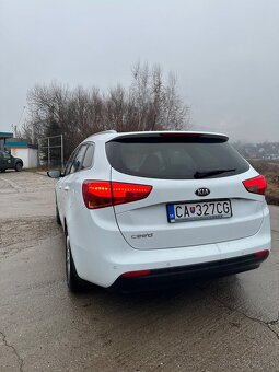 KIA Ceed 1.6 crdi , havarované - 3