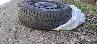 Predám zimné pneumatiky Continetal 195/65 R15 - 3