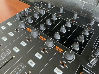 Allen & Heath - 3