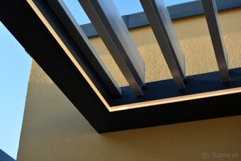 Pergola s otočnými lamelami 0 ° až 135 ° - 3