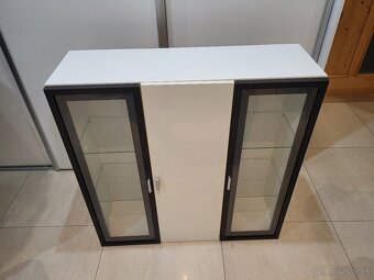 Skrinka na zavesenie - 3