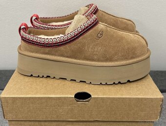 UGG - 3