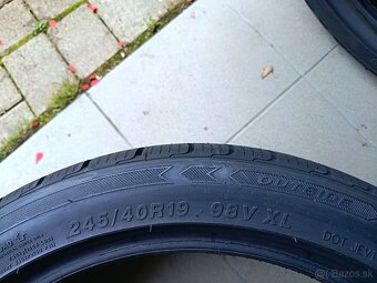 zimne pneu 245/40 R19 - 3