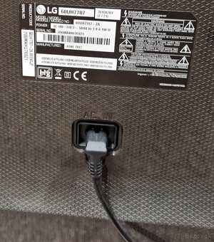 LG 60UH7707  60" TV - 3