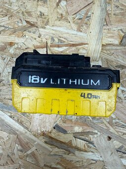 Stanley fatmax batérie a nabíjačky - 3