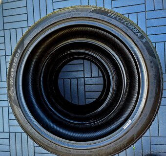 235/40 r19 letné pneumatiky - 3