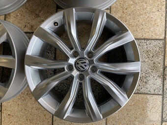 ALU disky 5x112 R18 T-Roc - Grange Hill - 3