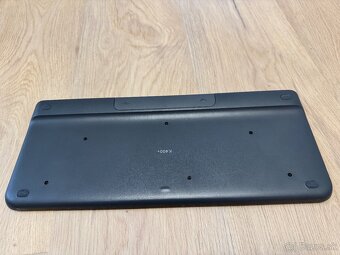 Logitech K400 Plus – bezdrôtová klávesnica s touchpadom - 3