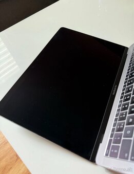 Apple MacBook Pro 13” (2017) – veľmi dobrý stav - 3