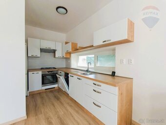 PRENÁJOM: Priestranný 3-izbový bungalov s parkovaním vo dvor - 3