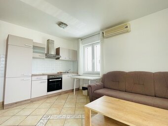 Trojizbový zariadený apartmán s terasou, Novalja, Chorvátsko - 3