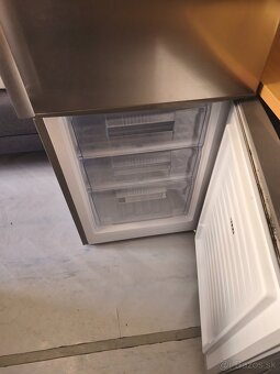 Chladnička s mrazničkou - 3