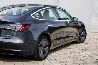 Tesla Model 3 Long Range - 3