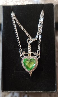 retiazky srdce a meč - 3