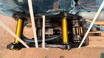 Prodám hydraulický upínač pro JCB 3CX/4CX/100C/90Z/86C/85Z/ - 3