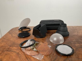 Godox V1F Pro + príslušenstvo Godox AK-R1 - 3