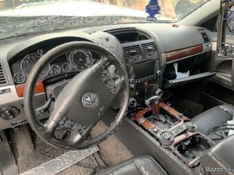 Rozpredam Volkswagen Touareg 5.0 V10 TDI 230kw AYH 4x4 - 3