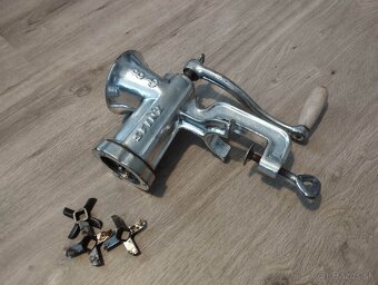 Mlynček na mäso SFINX 8 - 3