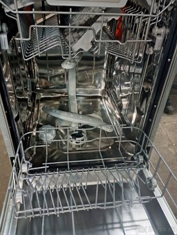 Predám umývačku riadu Hotpoint Ariston 45 - 3