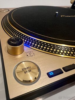 Gramofon Pioneer - 3