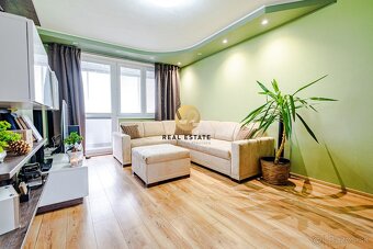 REZERVOVANÉ - NA PREDAJ: Priestranný 3-izbový byt so záhrado - 3