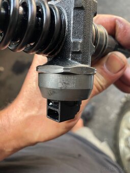 Vstrekovače Bosch motor AXE - 3