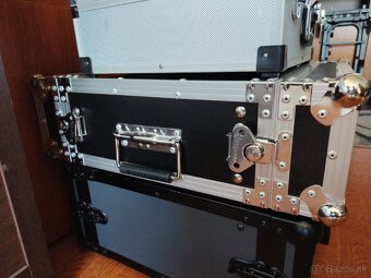 KONC.ZOSILOVAČ + 3U RACK-----400EUR - 3