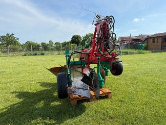 Pluh - súťažný pluh Kverneland - 3