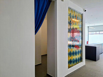 KOMERČNÝ PRIESTOR O VÝMERE 187 M2 S VÝKLADMI DO ULICE - VYSO - 3