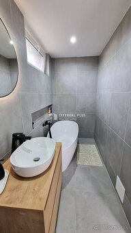 Predám prerobený Rodinný DOM na 20á pozemku 17km od NZ - 3