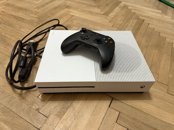 Xbox One S 365GB - 3