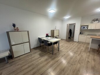 Ponúkame do prenájmu 3-izbovy byt s parkovacím miestom - 3